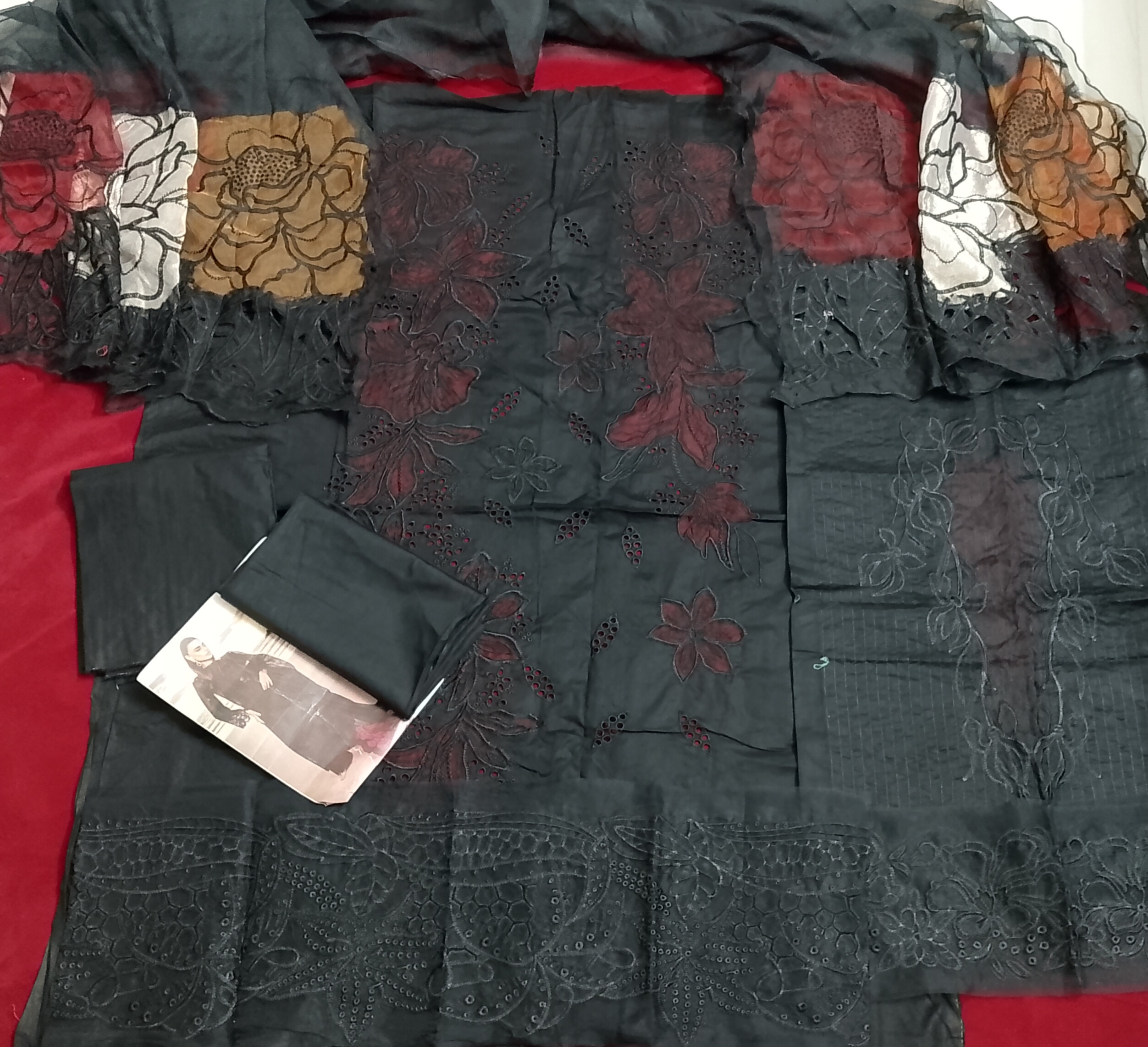 Miraah Premium Chikankari Luxury Cotton – Charcoal Noir & Rose (Unstitched 3-Piece) - Image 2